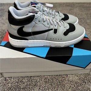 New in Box Travis Scott x Nike Mac Attack Size 9.5